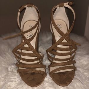 Brand new Lola Shoetique High Heels